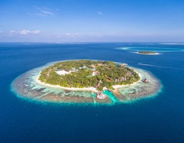 The Largest Hotels & Resorts in the Maldives – See Our List