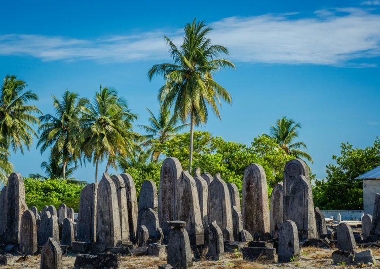 Fuvahmulah Cemetery in Meedhoo